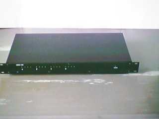 Video distribution amplifier 4xDAV-1x4 - front panel view