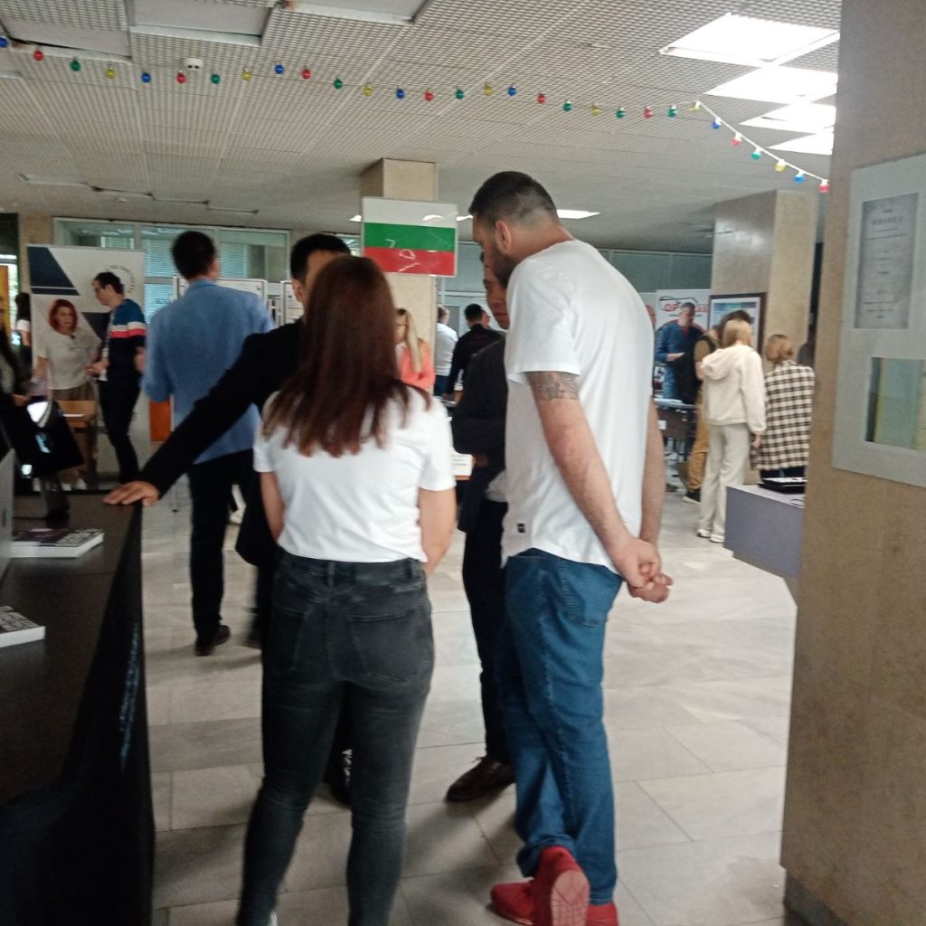 IMG-514925751026e856bf70cde9a4a05e96-V